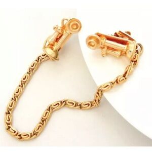 RUGIN Telephone Sweater Guard Clip Vintage Phone Retro Gold Tone Chain Womens